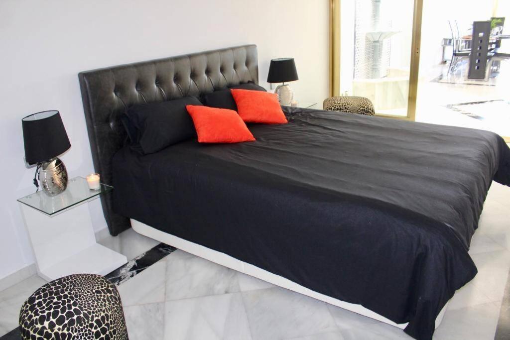 Puerto Banus Luxury Beachfront D Apartamento
